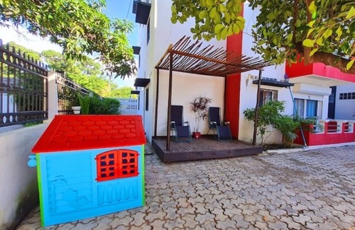 Mahajanga Apartment | Apartment F2 TOKYO -Pool terrace -Barbecue area. 3km from the town center!
