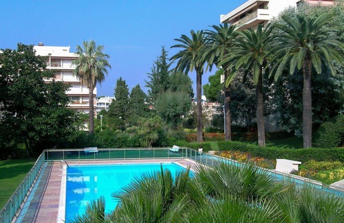 Antibes Apartment | Apartment F4 with pool and tennis 2 steps from the beaches