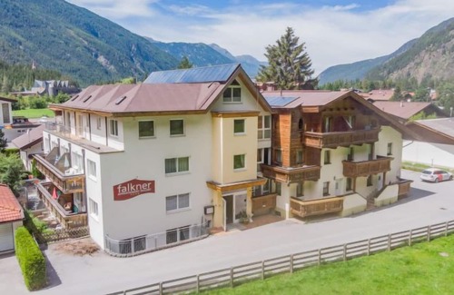 Laengenfeld Apartment | Apartment Falkner in Längenfeld - 6 persons, 2 bedrooms