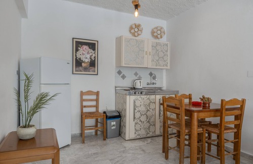 Kalymnos Town Apartment | Apartment 'Family Room No 1' with Mountain View, Wi-Fi and Air Conditioning