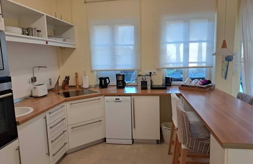 Los Llanos de Aridane Apartment | Apartment Fenia - sea view, well equipped, located in Las Norias.