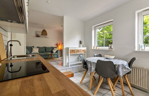 Gluecksburg Apartment | Apartment 'Ferienwohnung Block' with Private Terrace, Private Garden and Wi-Fi