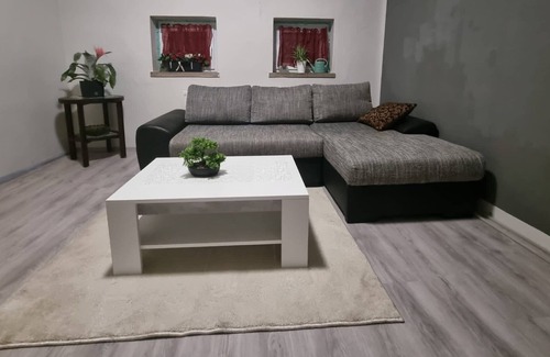 Plotzky Apartment | Apartment 'Ferienwohnung Plötzky' with Wi-Fi