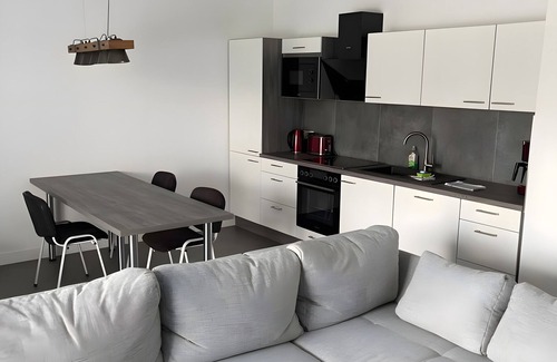 Schonebeck Apartment | Apartment 'Ferienwohnung 10' with Shared Terrace, Balcony and Wi-Fi