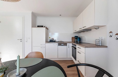 Klanxbuell Apartment | Apartment 'Ferienhaus Waterkant Mit Hund' with Private Terrace, Private Garden and Wi-Fi