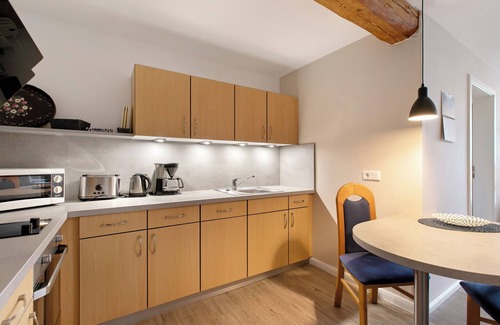 Nordstrand Apartment | Apartment 'Ferienhof Jacobsen 2' with Shared Terrace, Shared Garden and Wi-Fi