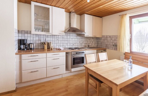 Aulendorf Apartment | Apartment ∙ Ferienwohnung Linde, 80qm, 1 Schlafzimmer, 1 Kinderschlafzimmer, max. 2 Erwachsene und