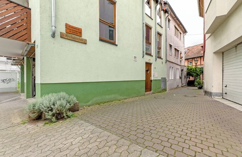 Bad Kreuznach Apartment | Apartment 'Ferienwohnung Liane' with Balcony and Wi-Fi