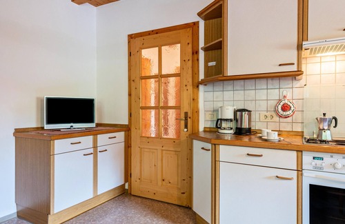 Kastelruth Apartment | Apartment 'Ferienwohnung Schlern' with Mountain View