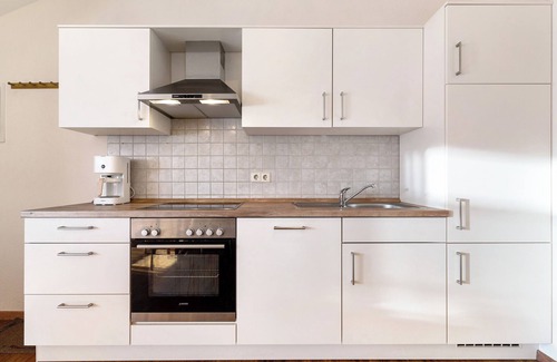Nesselried Apartment | Apartment 'Ferienwohnung Birne' with Shared Garden, Balcony and Wi-Fi