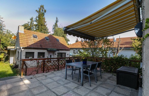 Strausberg Apartment | Apartment 'Ferienwohnung Am Straussee' with Private Terrace and Wi-Fi