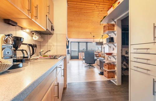 Schillig Apartment | Apartment 'Ferienwohnung 27 Sandbank, 80 Qm' with Sea View, Balcony and Wi-Fi