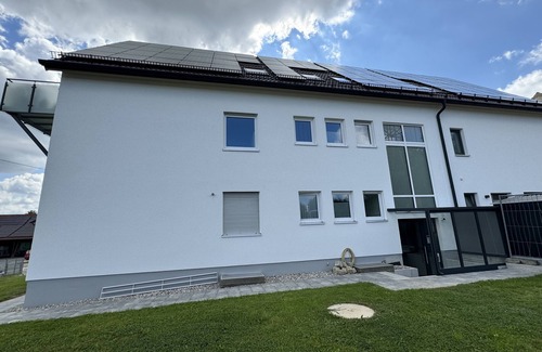 Adelsried Apartment | Apartment 'Ferienwohnung Adelsried 2' with Wi-Fi