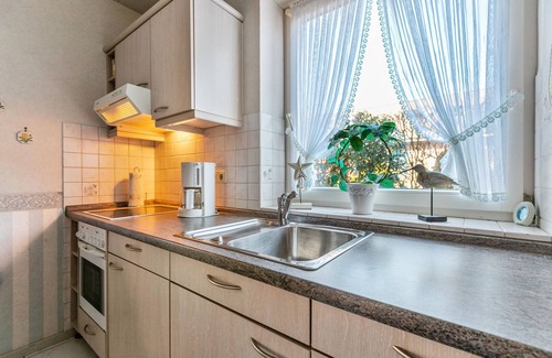 Bredstedt Apartment | Apartment 'Ferienwohnung 1 Appartement' with Private Garden and Wi-Fi