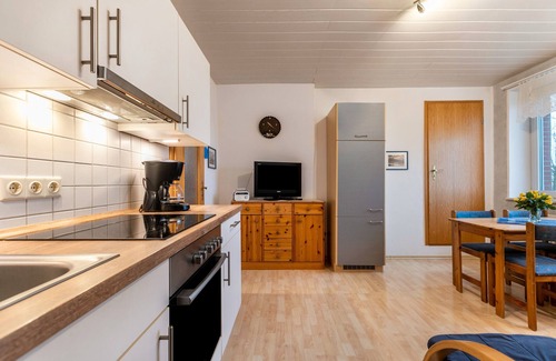 Bordelum Apartment | Apartment 'Ferienwohnung 6 Spatzen' with Shared Garden and Wi-Fi