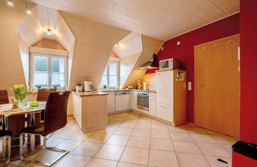 Laufeld Apartment | Apartment 'Ferienwohnung Katharina' with Shared Terrace and Wi-Fi