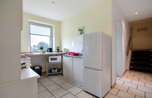 Meldorf Apartment | Apartment 'Ferienwohnung Postel' with Shared Garden and Wi-Fi