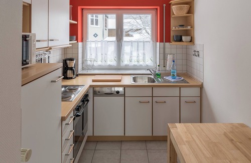 Oberhof Apartment | Apartment 'Ferienwohnung Tannenblick 3-4' with Mountain View, Balcony and Wi-Fi