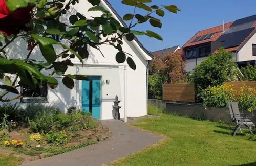 Telgte Apartment | Apartment 'Ferienwohnung Feuerbach' with Shared Terrace, Shared Garden and Wi-Fi
