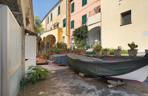 Cervo Apartment | Apartment 'Ferrovia, Borgo Dei Pescatori' with Sea View and Wi-Fi