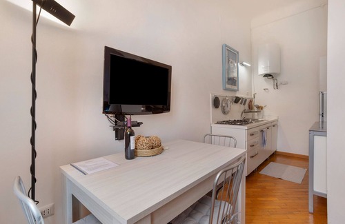 Tre Torri Apartment | Apartment 'Ferrucci - Citylife' with Wi-Fi and Air Conditioning