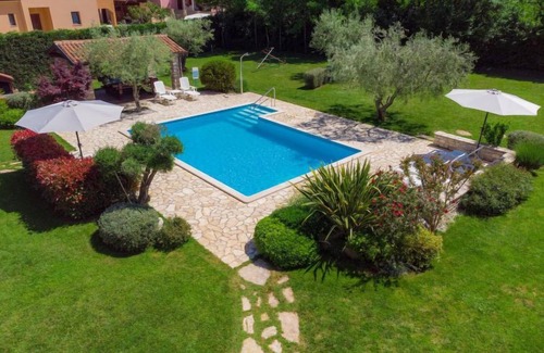 Gedici Apartment | Apartment Fiore by Interhome