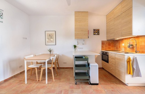 Moncarapacho e Fuseta Apartment | Apartment 'Flamingo' with Private Veranda, Air Conditioning, Floor Heating, Wi-Fi and Parking