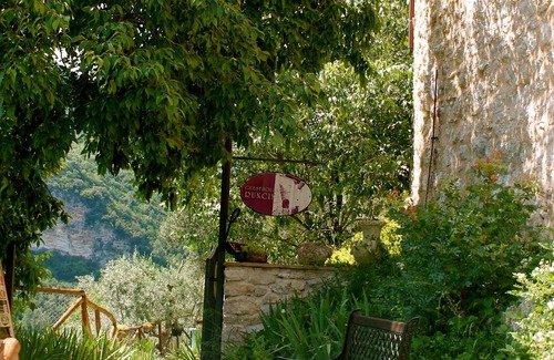Precetto House | Apartment for 2 in medieval village with breathtaking views