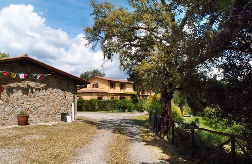 Riparbella Villa | Apartment for 4 people in Tuscan farmhouse