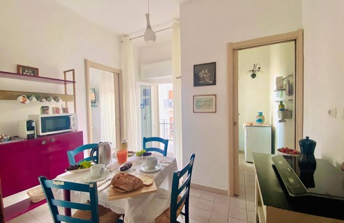 Lido Apartment | Apartment for 4 people facing the beach with terrace overlooking the sea