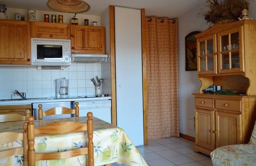 Pyrenees 2000 Apartment | Apartment for 6 with parking and pets allowed