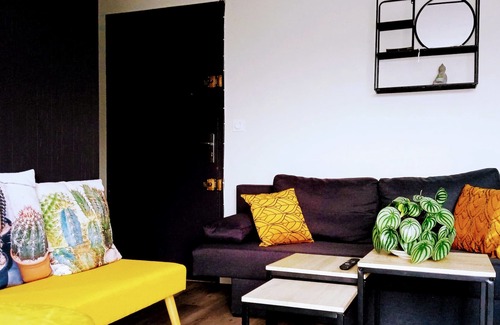 La Madeleine-Bellevue Apartment | Apartment For A Couple's Getaway