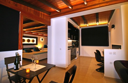 Corralejo Apartment | Apartment for couples "Crystalsuite" With nice ocean views. Free WIFI