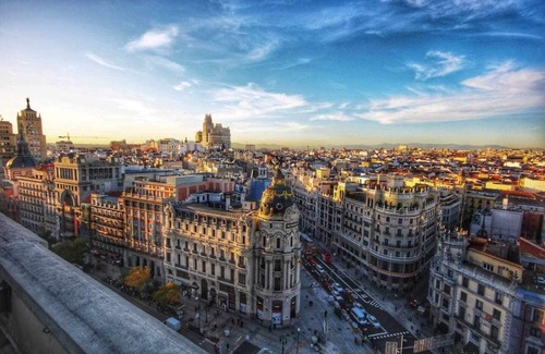 Sol Apartment | Apartment for large groups in central Madrid (Sol)