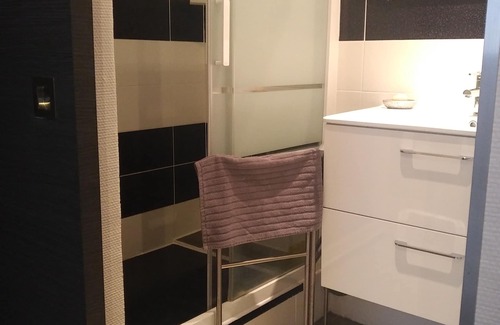 Charleville-Mezieres Apartment | Apartment in the Mézières district