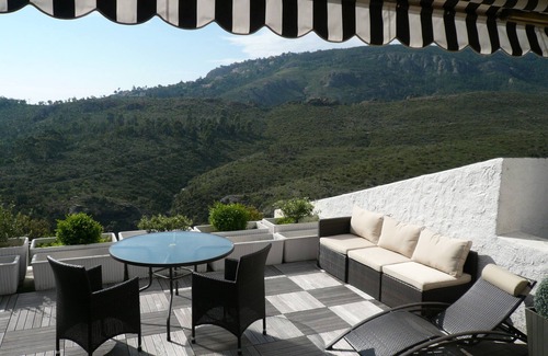 Mandelieu-La-Napoule Villa | Apartment/Villa sea view, secure domain with swimming pool & tennis court near Cannes