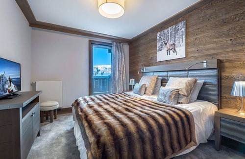 Courchevel Villa | Apartment Moufles - Three Bedroom Villa, Sleeps 6
