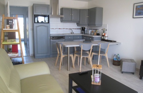 Saint-Quay-Portrieux Apartment | Apartment with beautiful sea view