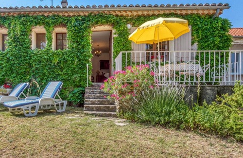 Saint-Roman-de-Malegarde Apartment | Apartment Le Petit Champs