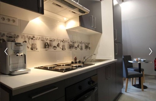 Villedieu-les-Poeles Apartment | Apartment with terrace in a 14th century building