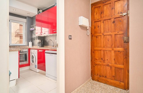 Torrenueva Apartment | Apartment 'Frente Al Mar Y A Pie De Playa' with Balcony, Wi-Fi and Air Conditioning