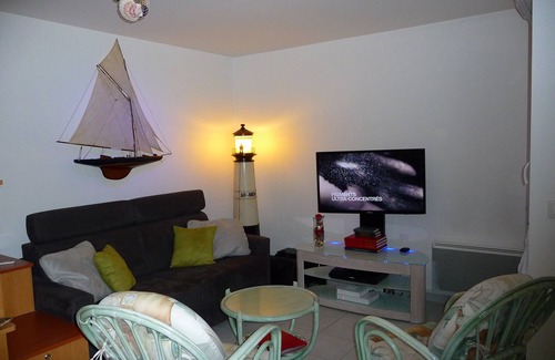 Etel Apartment | Apartment full of charm, at the foot of a stretch of sea water, close to shops.