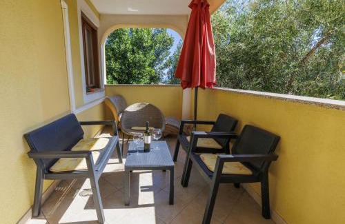 Liznjan Apartment | Apartment Gabi - MDN152 by Interhome