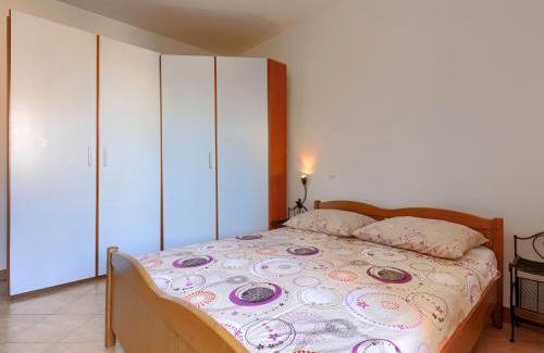 Liznjan Apartment | Apartment Gabi - MDN152 by Interhome