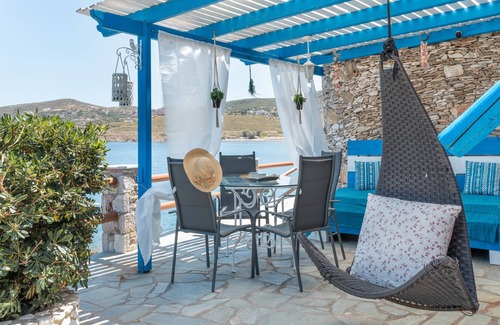 Ormos Agiou Ioannou Apartment | Apartment 'Gabriela' with Balcony, Wi-Fi and Air Conditioning