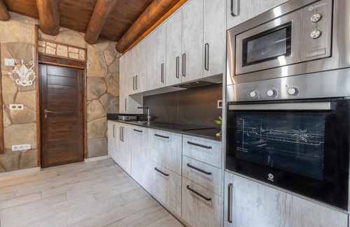 Borrastre Apartment | Apartment 'Galamín' with Mountain View, Private Terrace and Wi-Fi