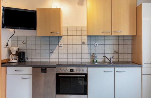 Brennero Apartment | Apartment 'Gartnerhof Rose' with Mountain View, Shared Garden and Wi-Fi