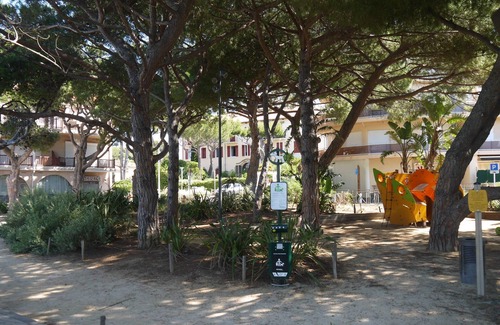 Les Lecques Apartment | Apartment, gated community, 50 meters from the beach, Les Lecques