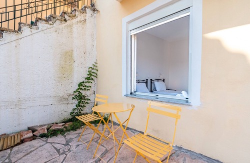 Kavos Apartment | Apartment 'Gavriil G2' with Sea View, Wi-Fi and Air Conditioning
