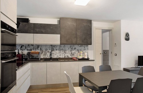 Chiesa in Valmalenco Apartment | Apartment 'Giorgia - Caspoggio' with Mountain View, Shared Garden and Balcony